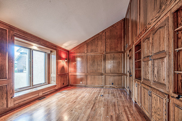 12452LindenST-1