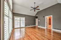 12452LindenST-19