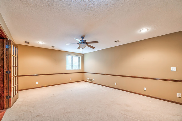 12452LindenST-27