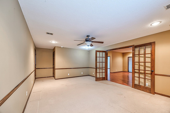 12452LindenST-29