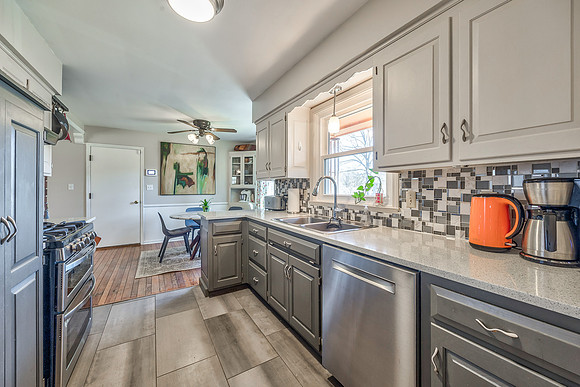 7923Dearborn-1
