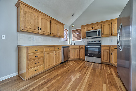 15895SLocustST-10