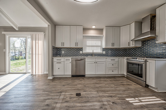 8940NallAve-11