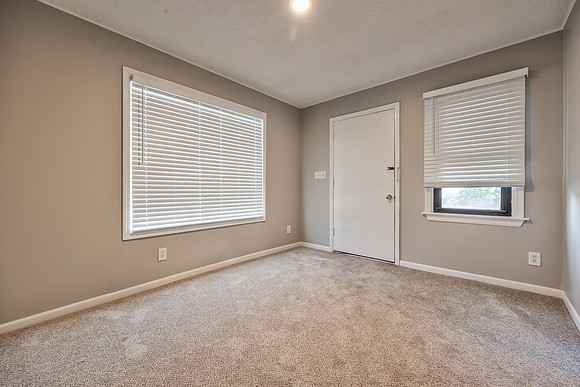 8940NallAve-34