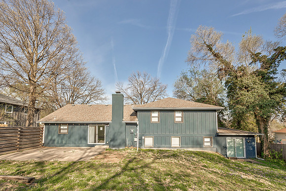 8940NallAve-41