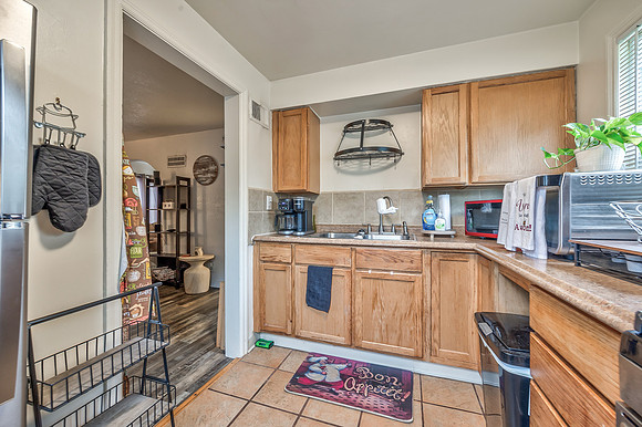 2532WPaseoBlvd-9