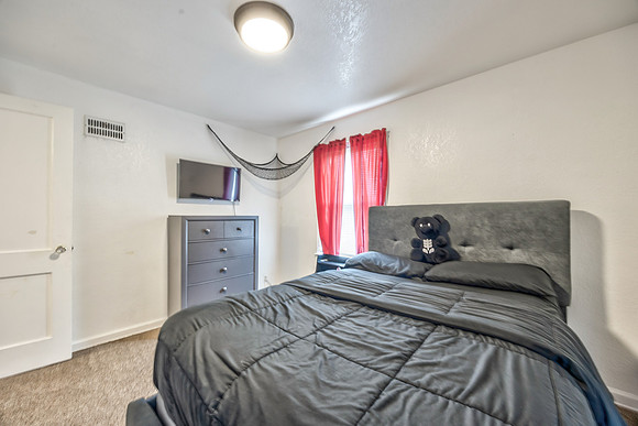 2532WPaseoBlvd-17