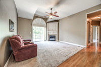 15821W62ST-12