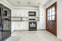 8266TauromeeAve-8