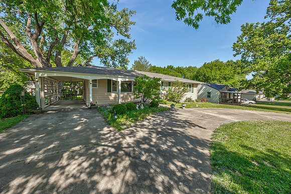 1020SDelawareST-1