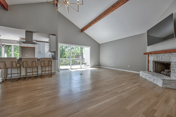 10781OakmontST-15