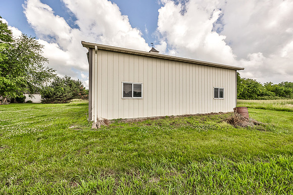 17620MillwoodRD-8