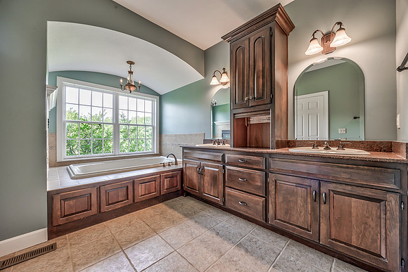 17620MillwoodRD-21