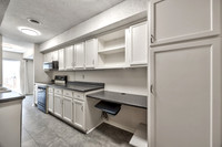 1421MartwayCir-5