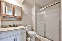 1421MartwayCir-15