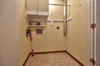 1421MartwayCir-16