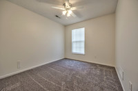 702SWHillsideCT-13