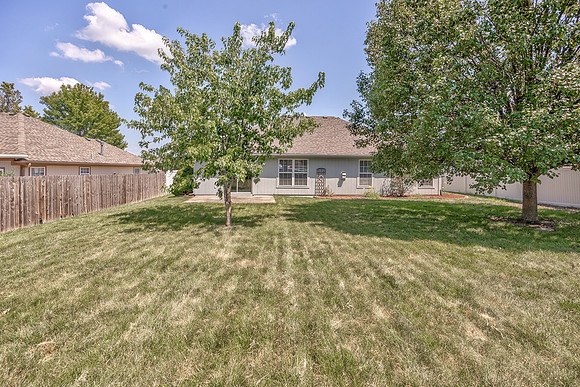 702SWHillsideCT-25