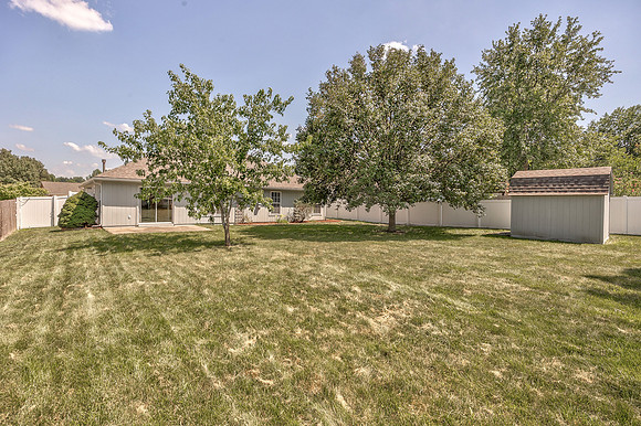 702SWHillsideCT-24