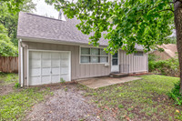 8306CorringtonAve-3