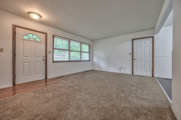 8306CorringtonAve-6