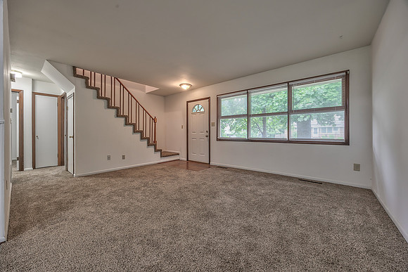 8306CorringtonAve-7