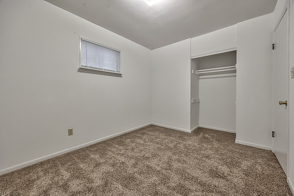 8306CorringtonAve-15