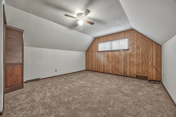 8306CorringtonAve-18