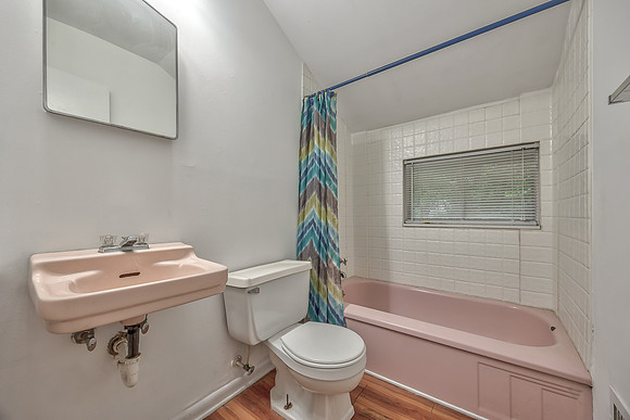 8306CorringtonAve-20