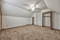 8306CorringtonAve-19