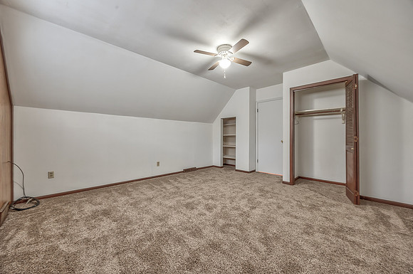 8306CorringtonAve-19