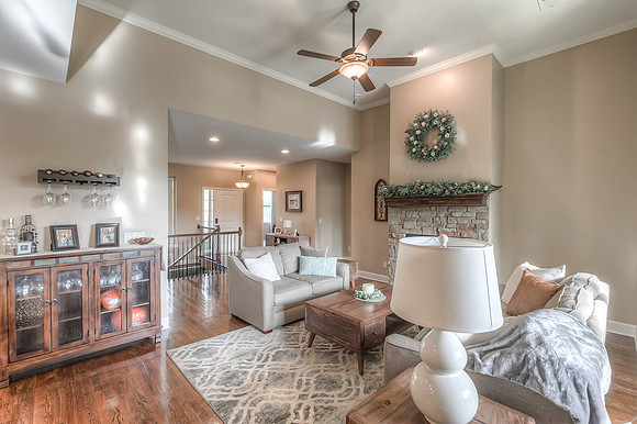 8421PrimroseSt-11