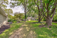 8129DearbornDr-4