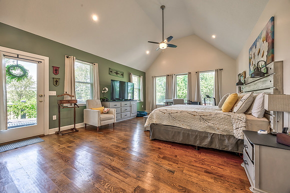 26030HospitalDR-23