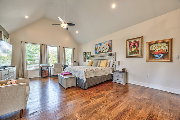 26030HospitalDR-25