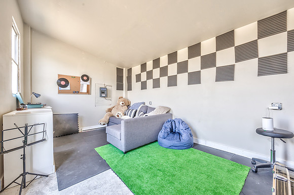 26030HospitalDR-55