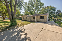 1627 E Glenn DR