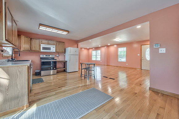 1627EGlennDR-9