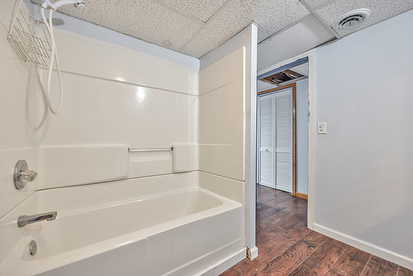 1627EGlennDR-20