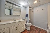 1627EGlennDR-19
