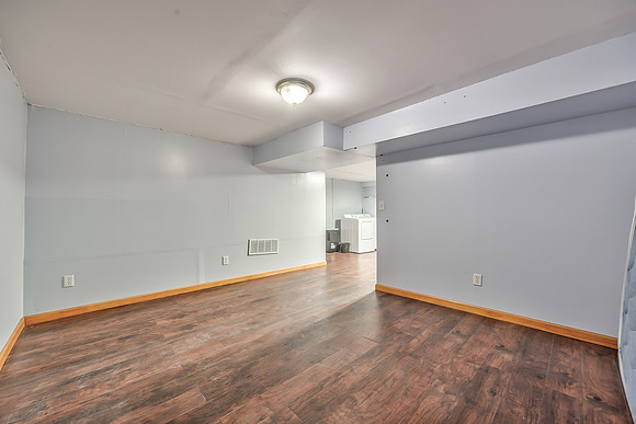 1627EGlennDR-18
