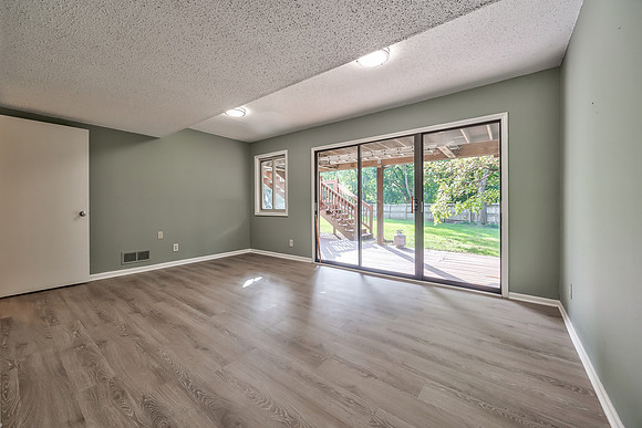 6919HalletDR-25