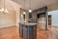 12452LindenST-16