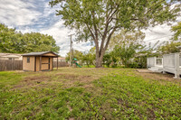 737NWoodlandST-20