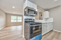 737NWoodlandST-10