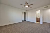 10536ClubhouseDR-14
