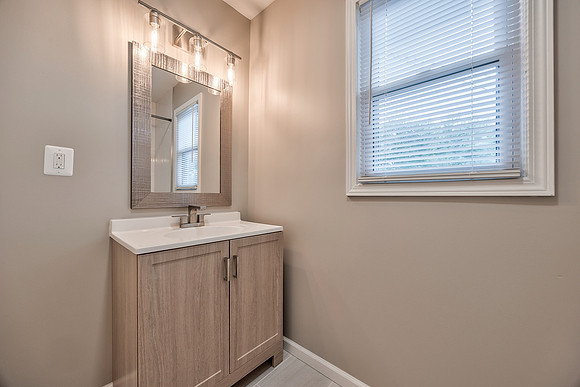 737NWoodlandST-18