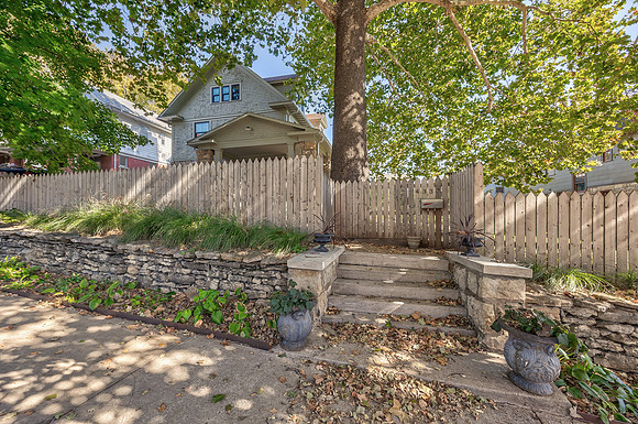4337CampbellEXT-2