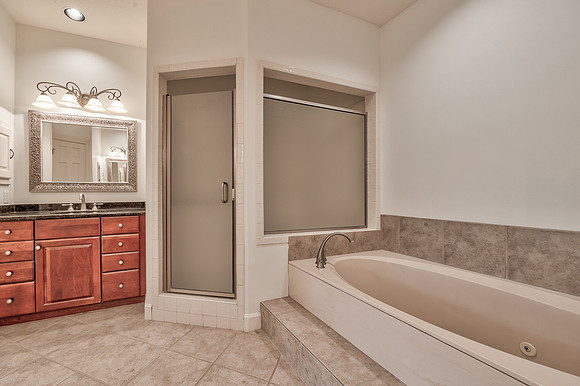 12452LindenST-29