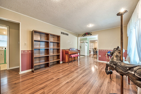 14017StillwellRD-10